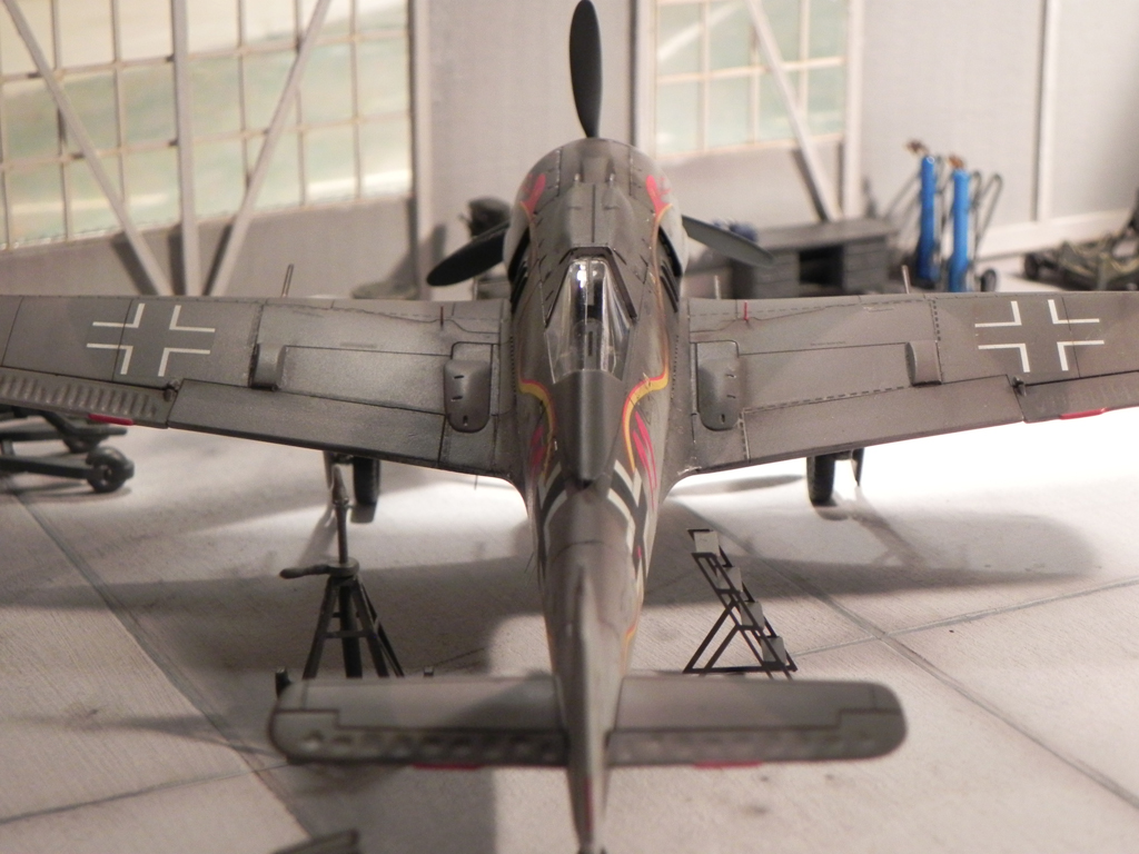 Fw-190 A-8 Red 11 Jagdgruppe 10