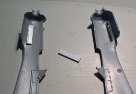 Müssen nach Bauanleitung eingeklebt werden, zwei Plastikstreifen aus der Restekiste