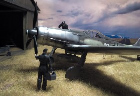 Fertiges Modell der FW-190 D9 von AZ-Modell als Rollout
