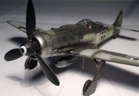 Neutrales Foto der AZ-Model FW-190 D9