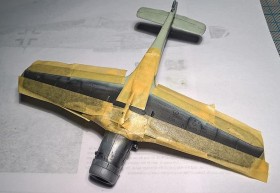 Abklebearbeiten mit Tamiya-Tape