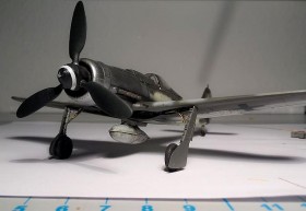 Die silberne Nase, lackiert mit Alclad Airframe Aluminium