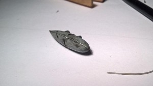 Detaillierter Abwurftank mit Tusche gealtert