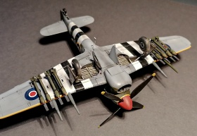 014_Airfix-Hawker-Typhoon-1_72